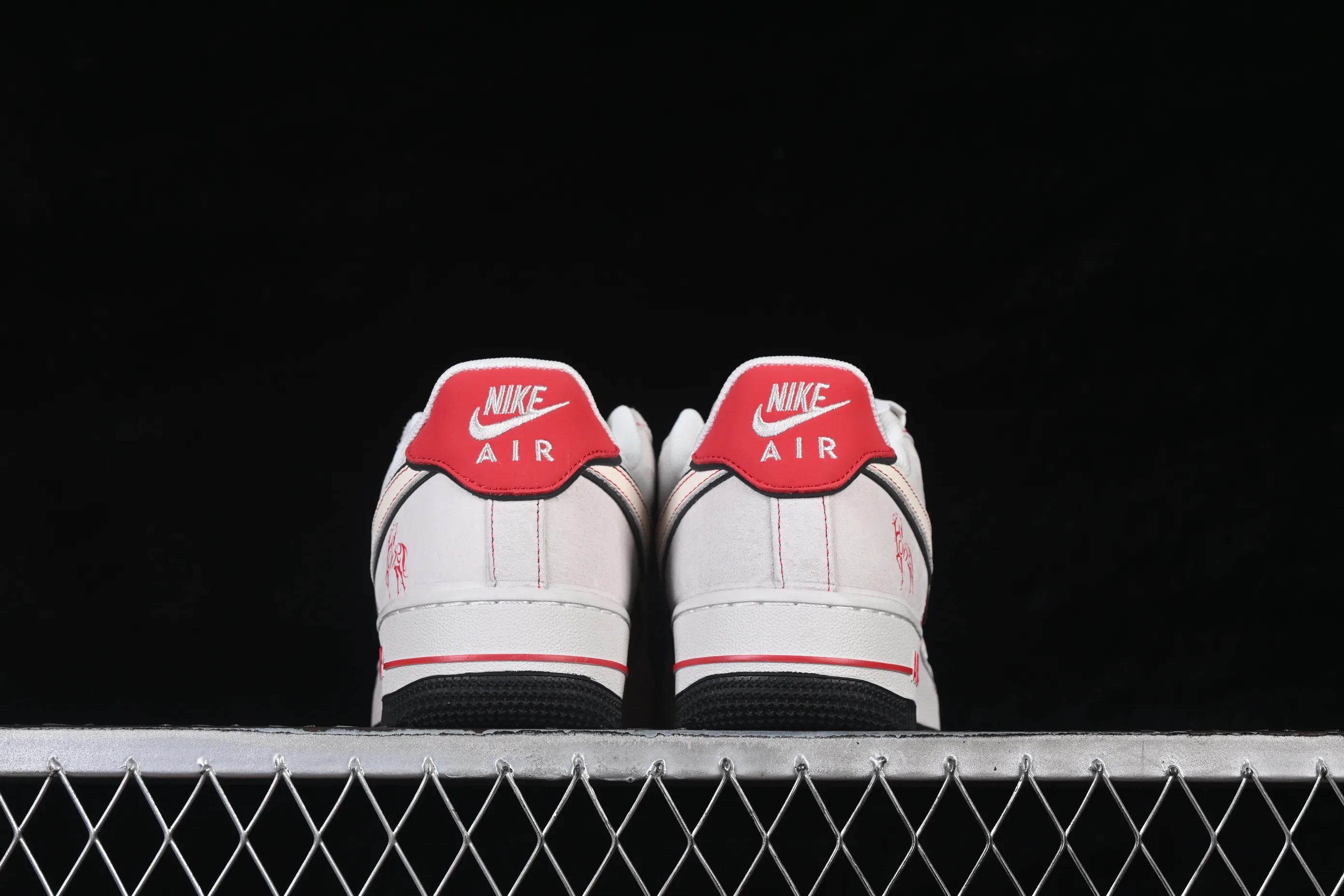 All categories Nk Air Force 1 Air Force series Nk Air Force 1 Low Air Force low-top Nike Air Force 1'07 Low red and white presbyopic stitching Air Force 1 low-top casual sneakers JP2026-131